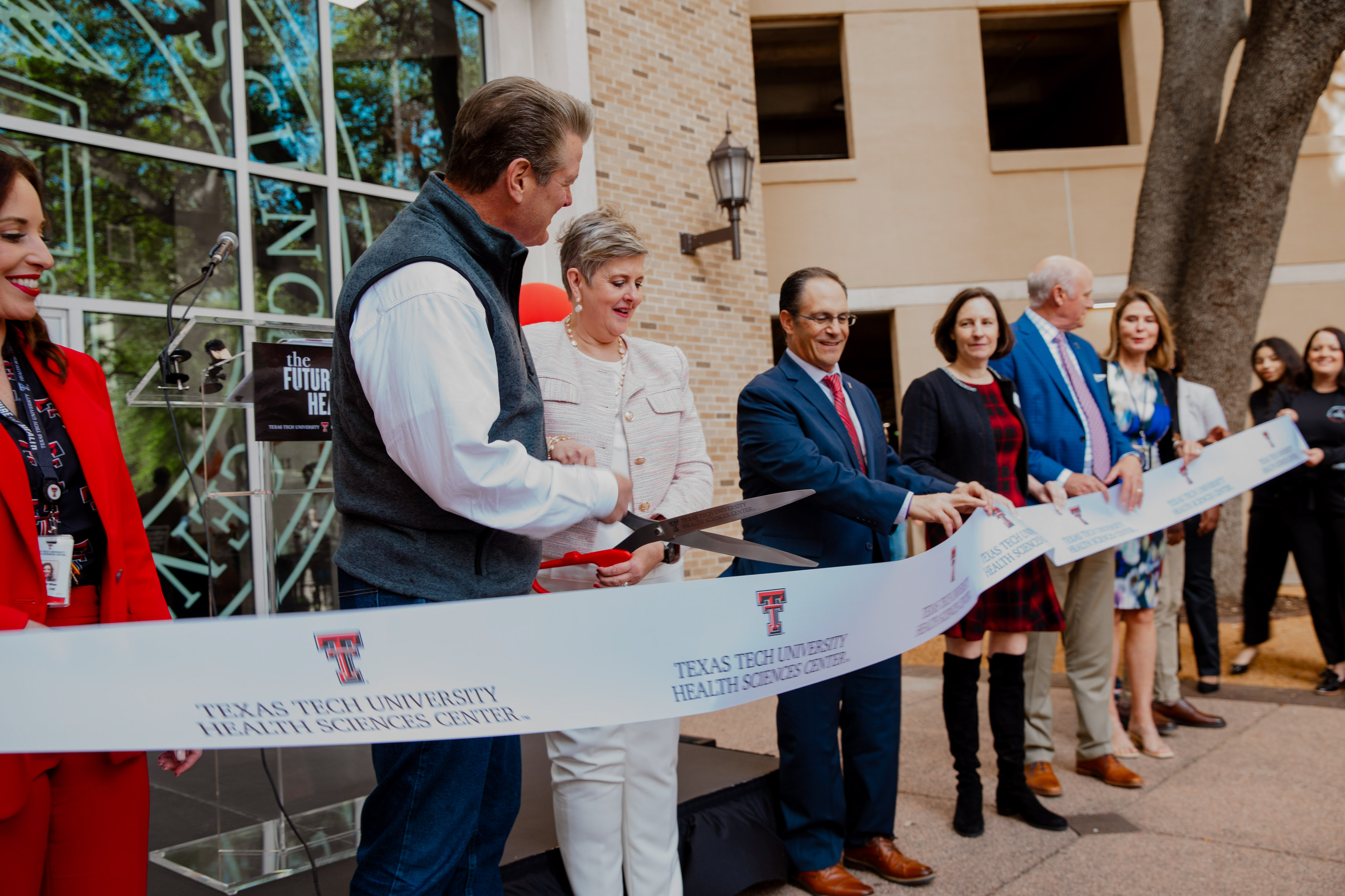 TTUHSC Dallas Ribbon Cutting