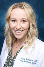 Allayna Jo Scheumann headshot