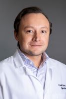 Dr. Camilo Hernandez Pena headshot