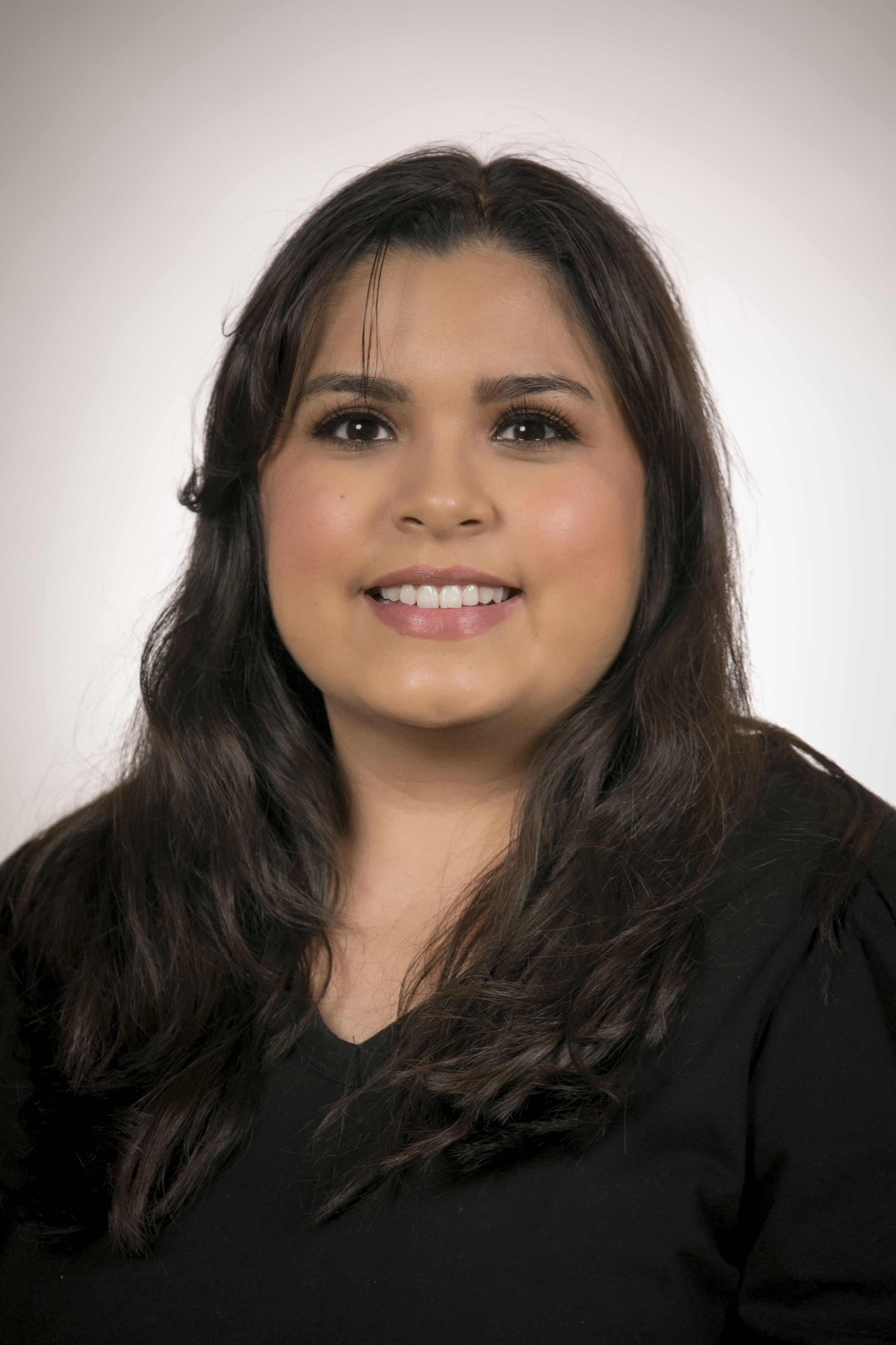 Nicole Velasquez headshot